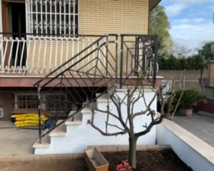 PROGETTAZIONE E DIREZIONE LAVORI DI SCALA ESTERNA